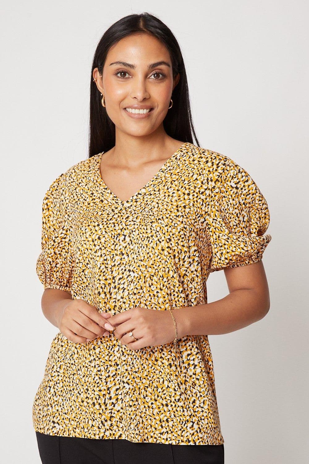 Petite Animal Puff Sleeve Blouse