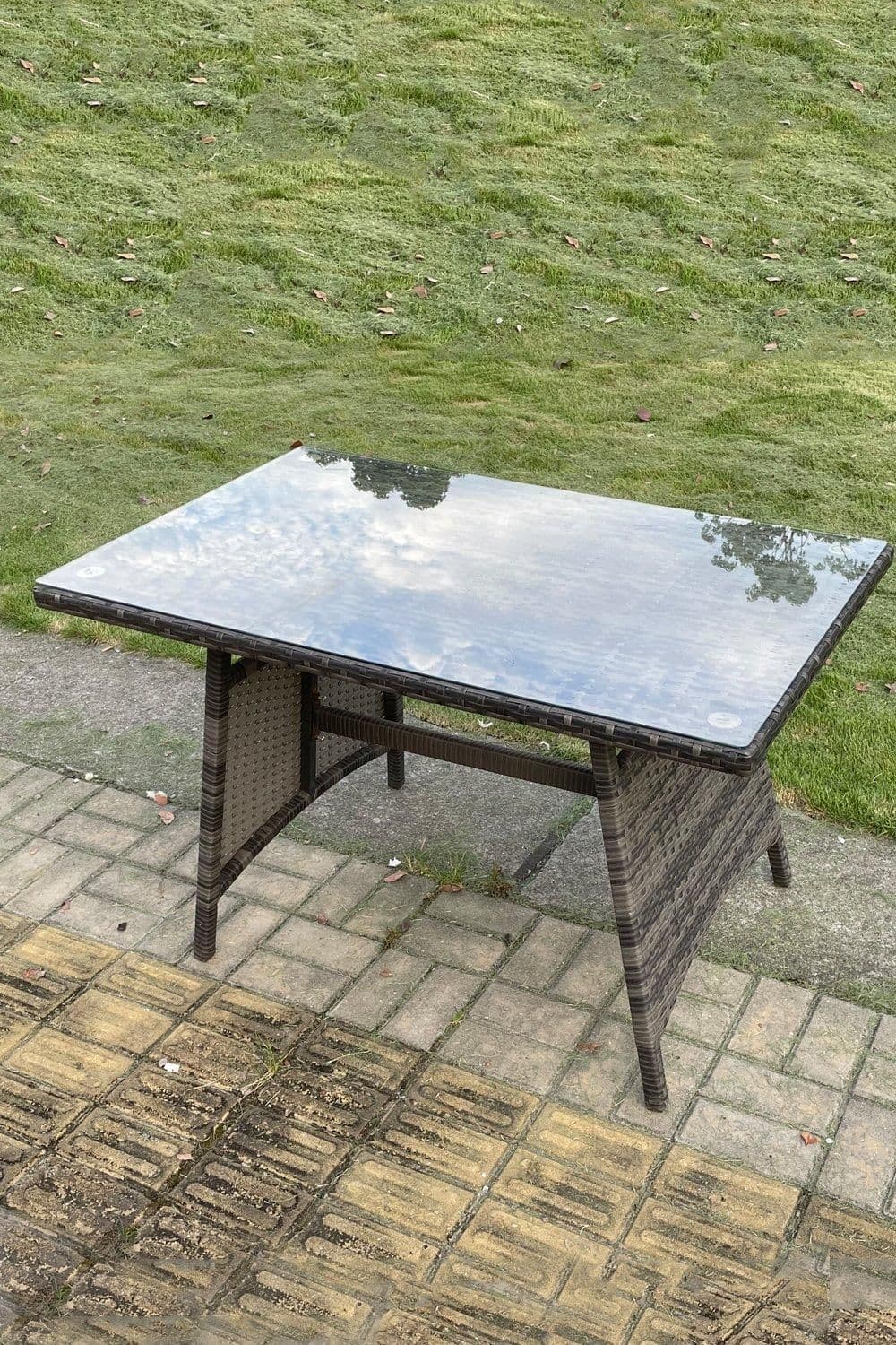 PE Rattan Dining Table Clear Tempered Glass