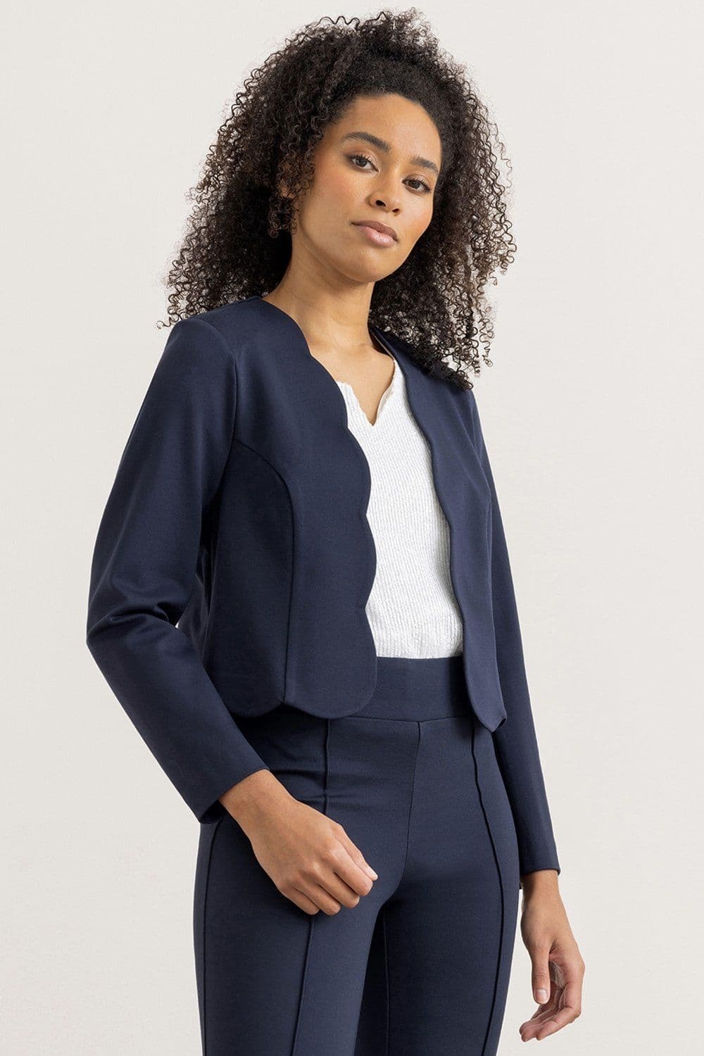 Klass. Scalloped Edge To Edge Jacket