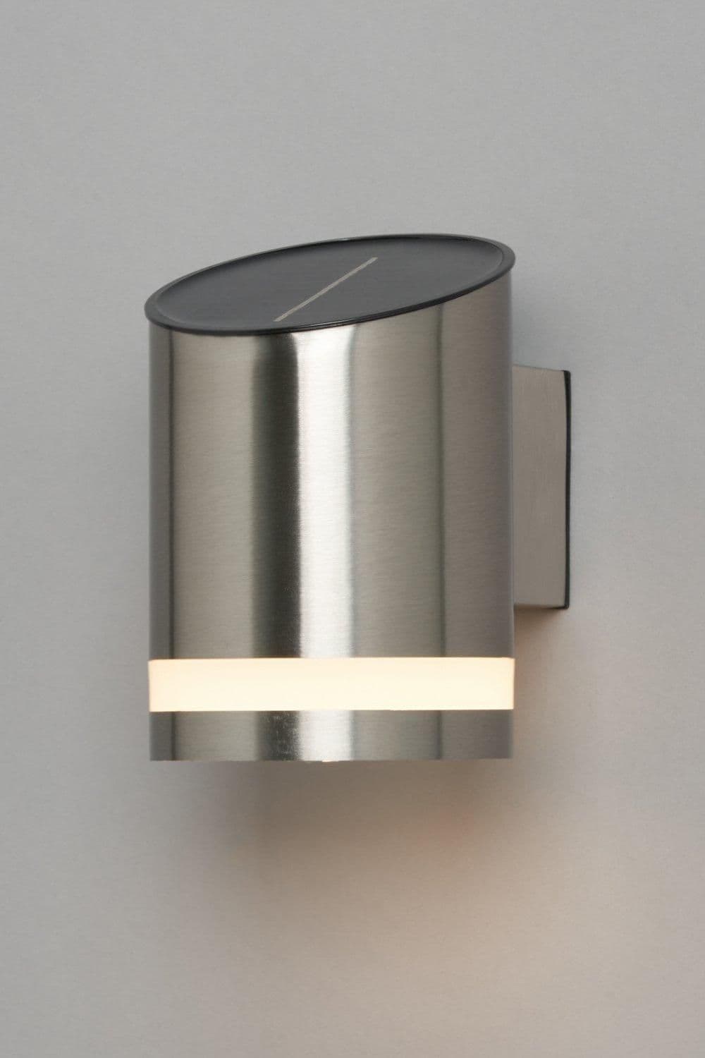 Samson Outdoor Solar Wall Light