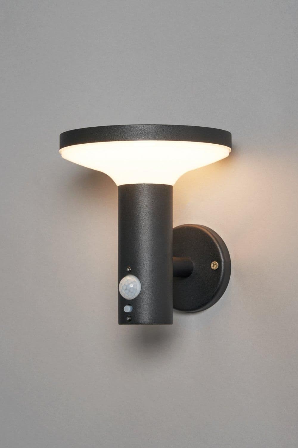 Tarak Outdoor Solar Wall Light Sensor