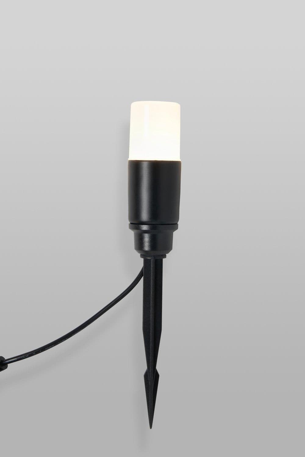 Hank Outdoor Solar Spike Light