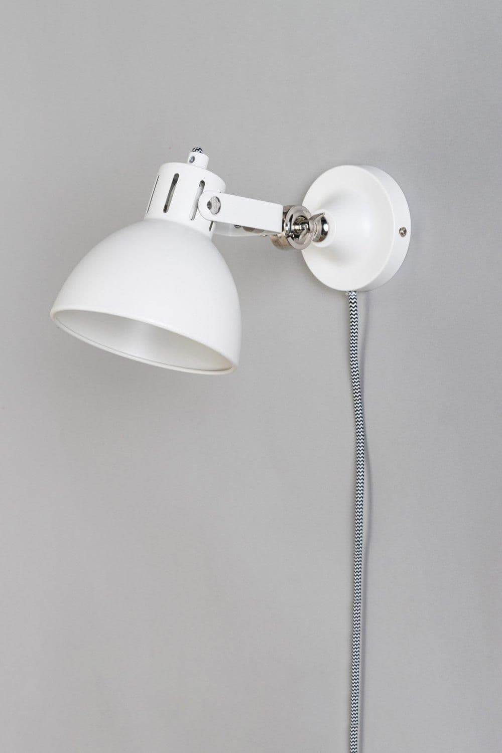 Daria Plug Wall Light