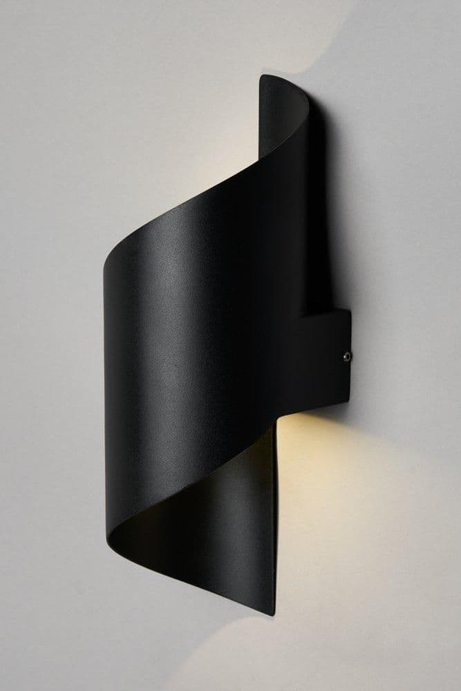 Alvin Outdoor Wall Light