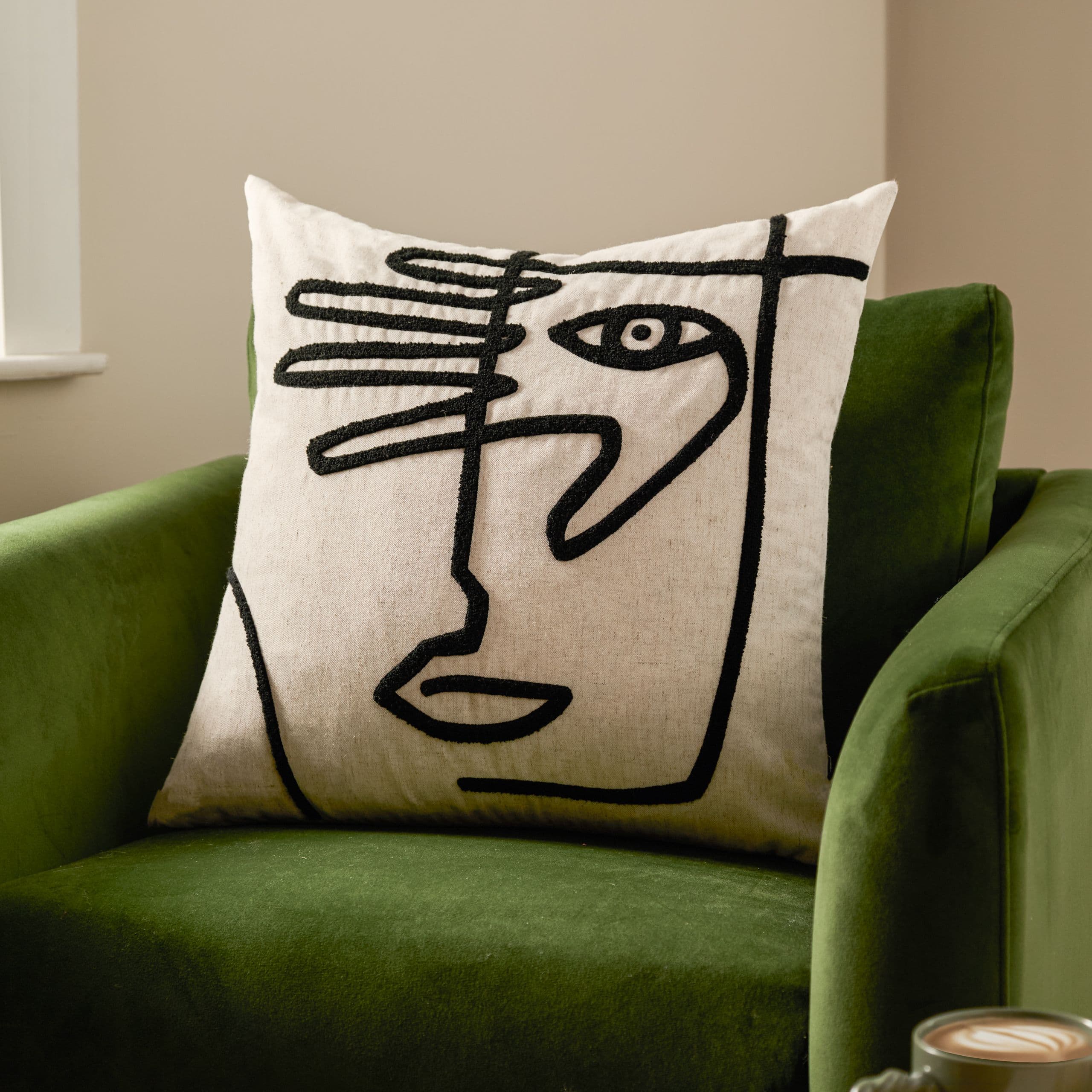 Mono Face Abstract Tufted Linen Cushion