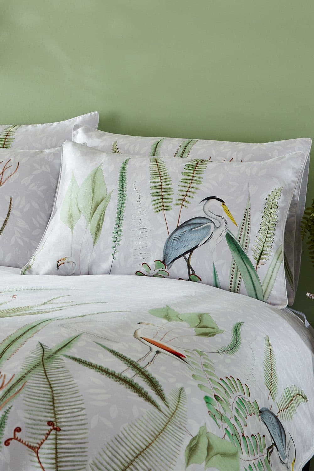 Aaliyah 200 Thread Count Botanical Piped Pillowcases