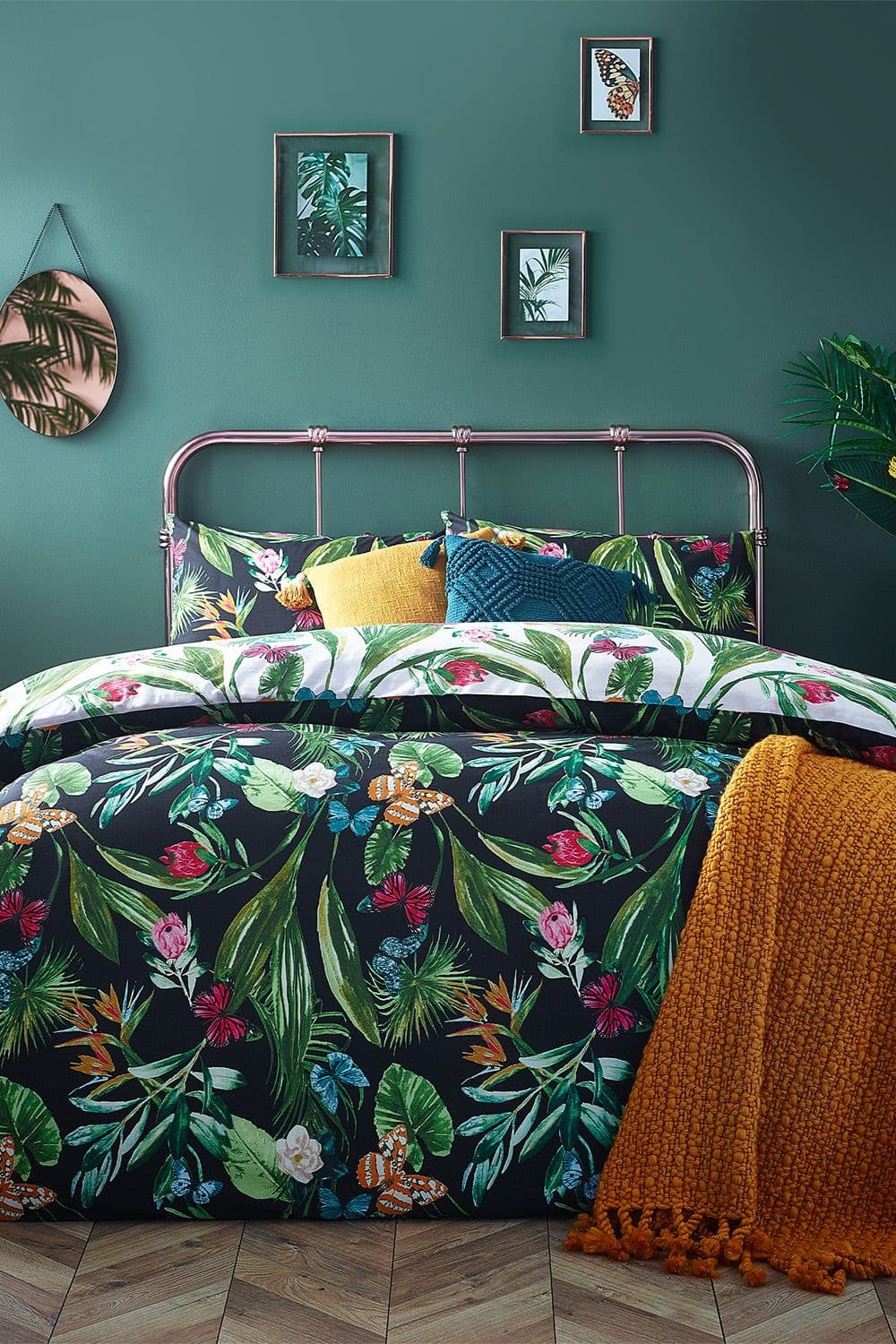 Azura Dark Botanical Reversible Duvet Cover Set