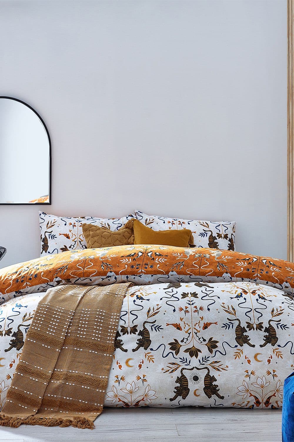 Tiger Fish Botanical Reversible Duvet Cover Set