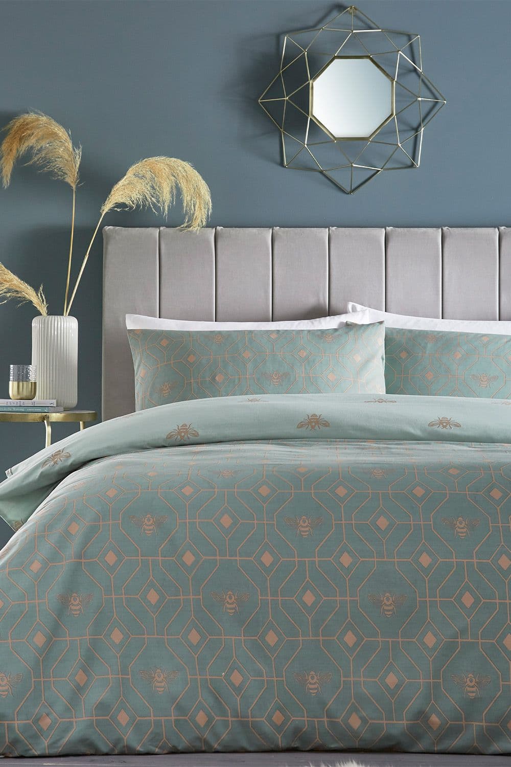 Bee Deco Geometric Reversible Duvet Cover Set