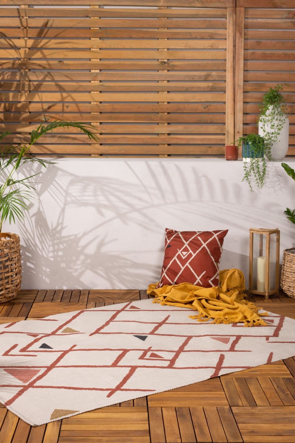 Inka Woven Geometric UV & Weatherproof Outdoor/Indoor Rug