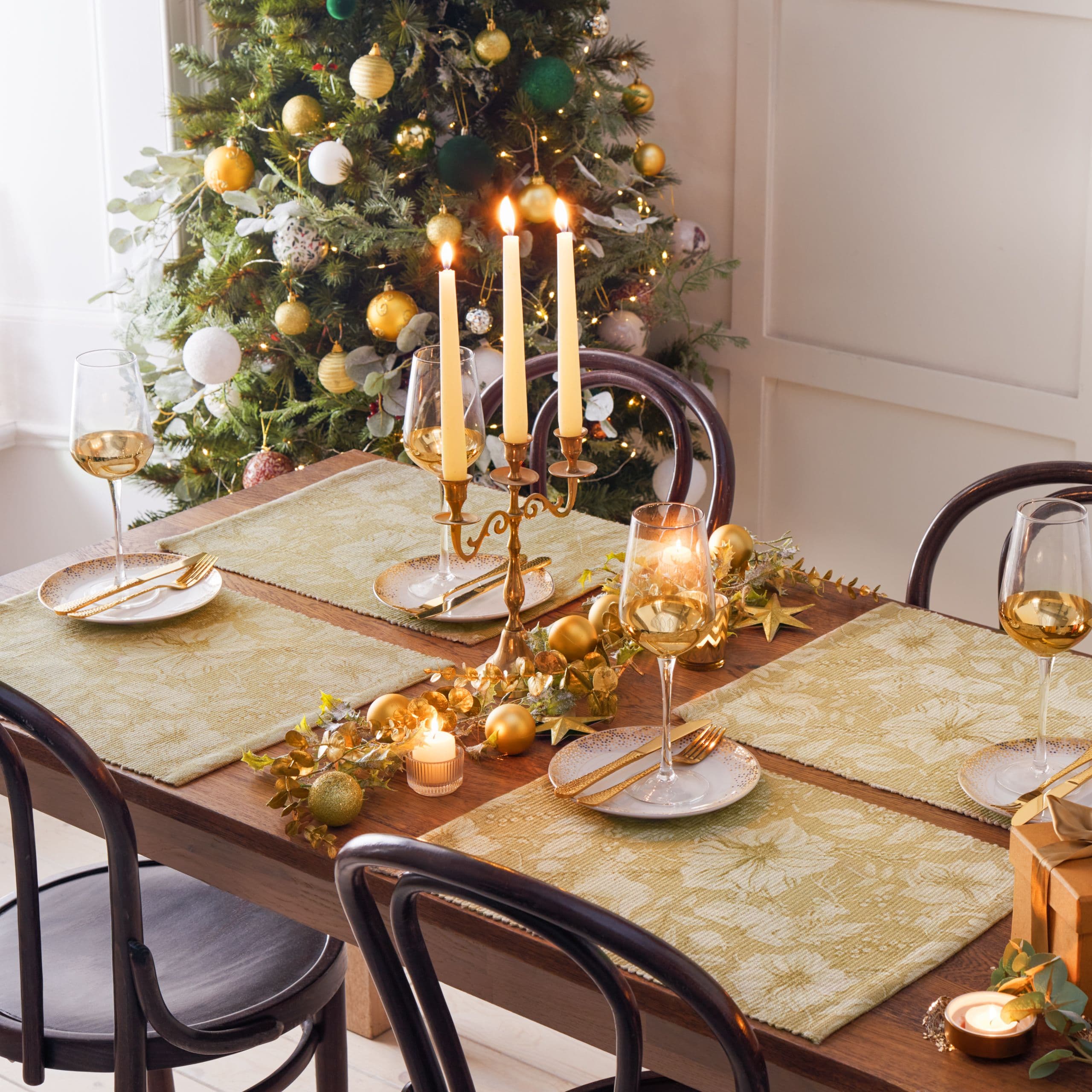 Gold Stag Washable Set of 4 Festive Placemats