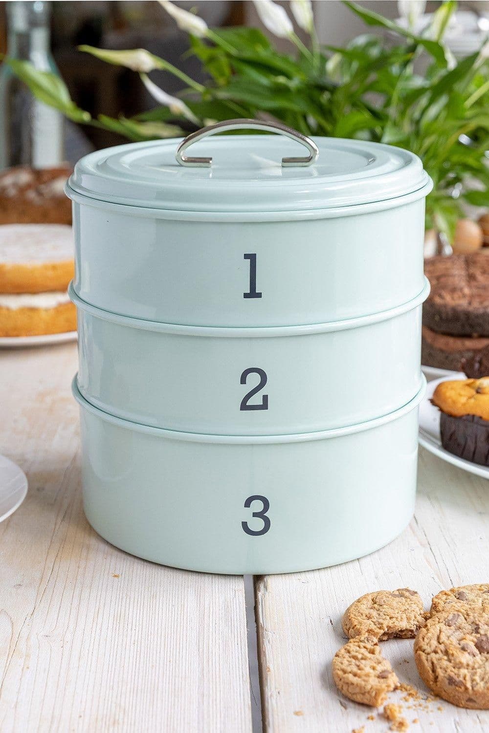 Vintage Three Tier Cake Tin Set