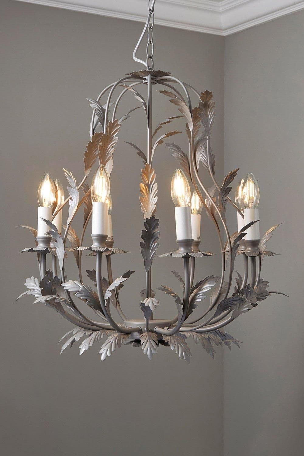 8 Light Flo Chandelier