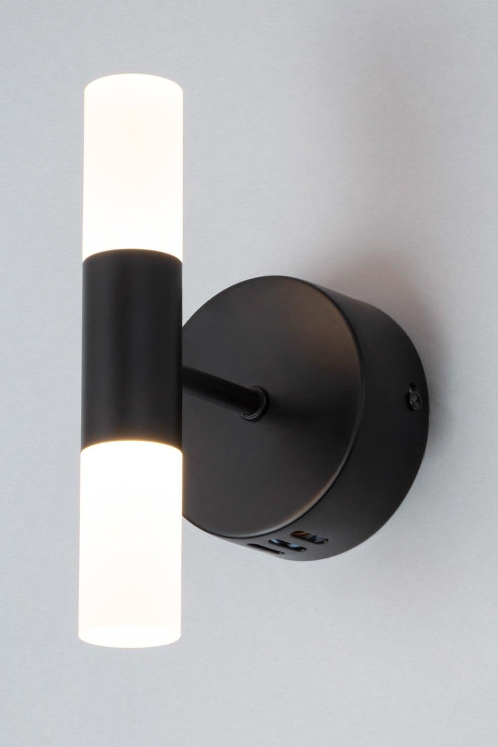 Lois Wall Light