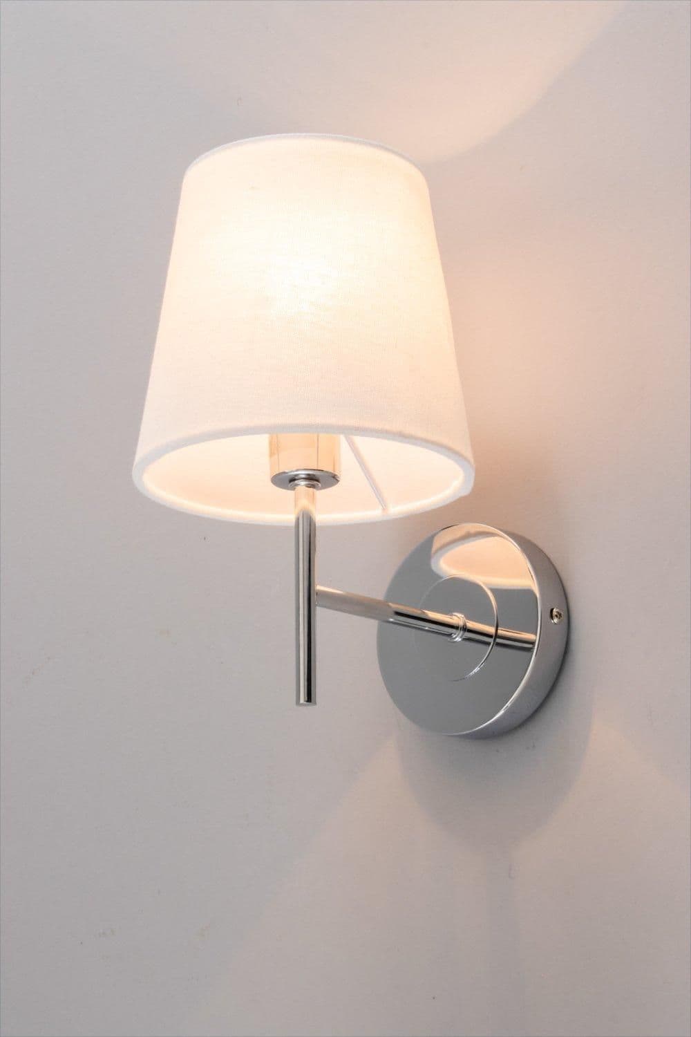 Mira Wall Light