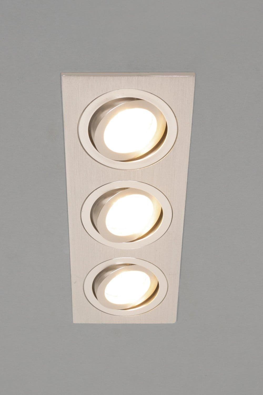 Faina Triple Squared Spot Light