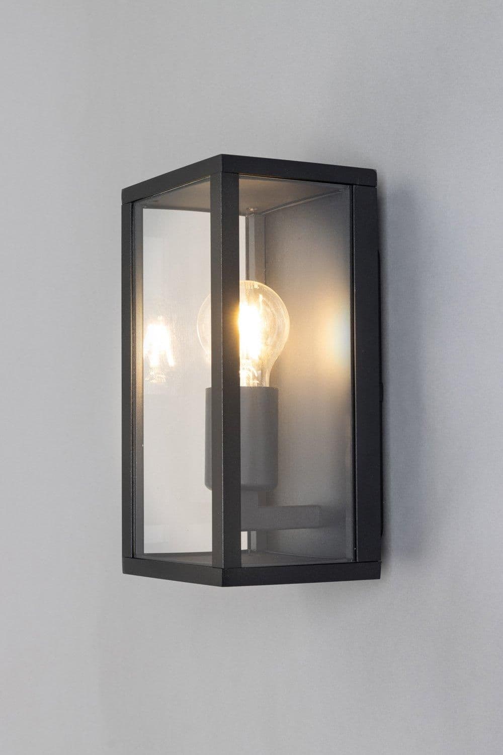 Waylon Outdoor Wall Light