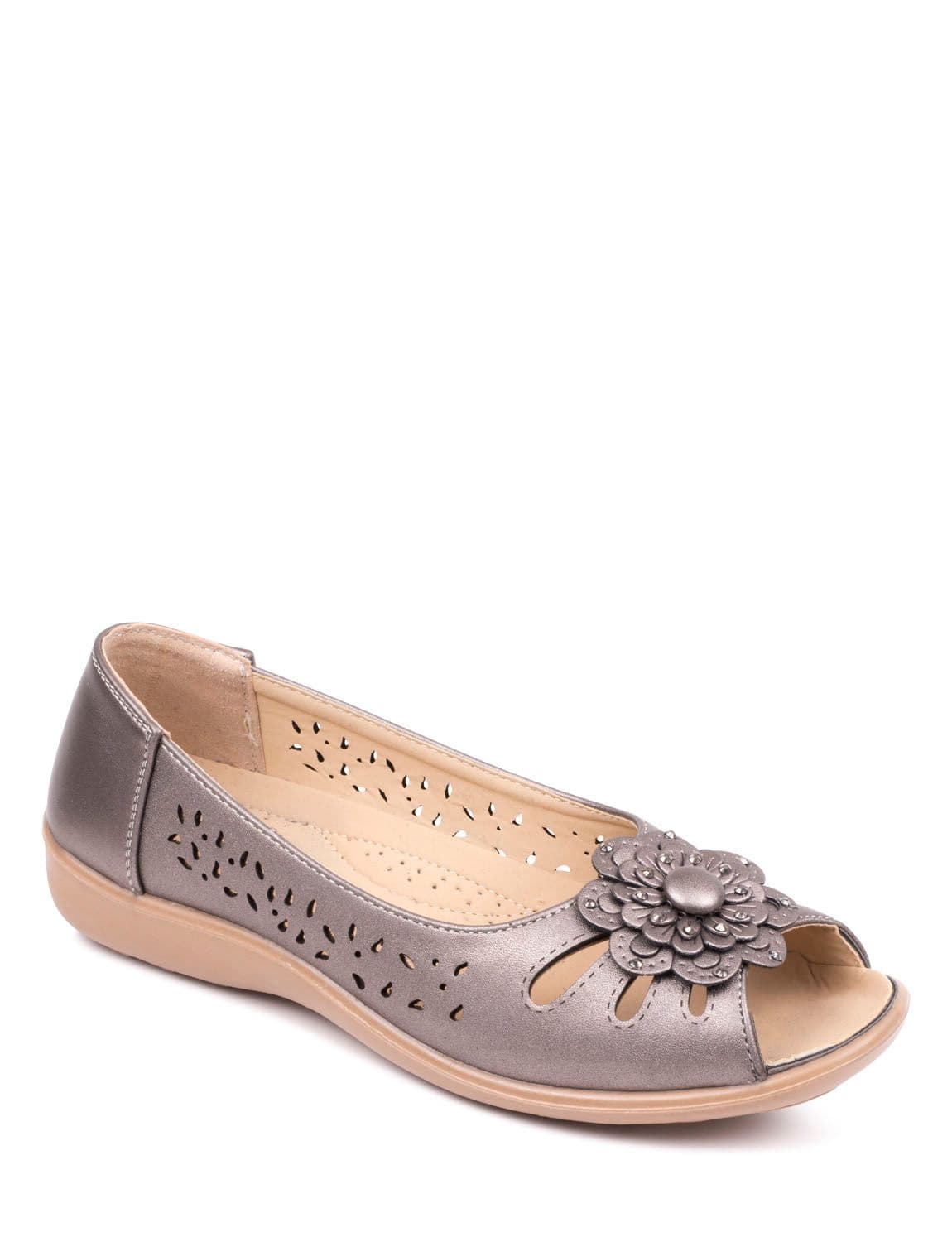 Chums Women's Flower Slip On Open Toe Sandal in Silver | Size: 6