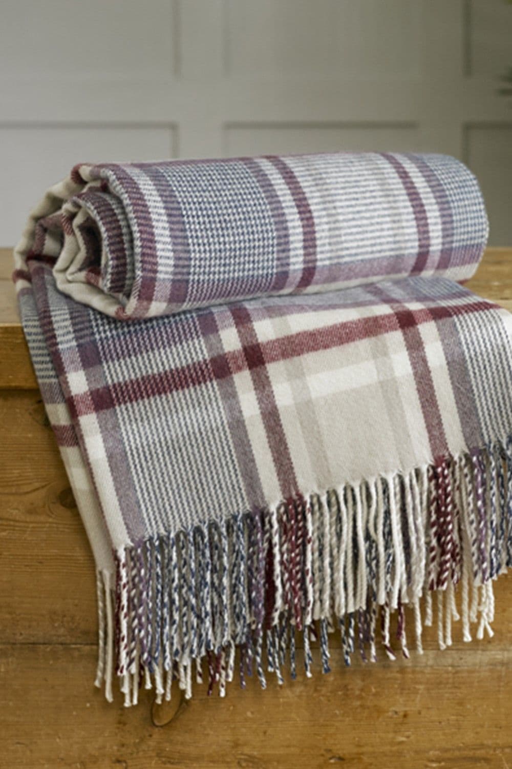 Malvern Check Acrylic Throw 140 x 185cm