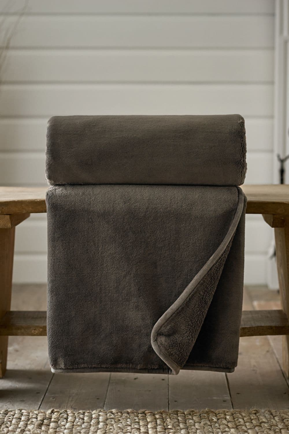 Supersoft Heavyweight Large Plush Throw Windsor
