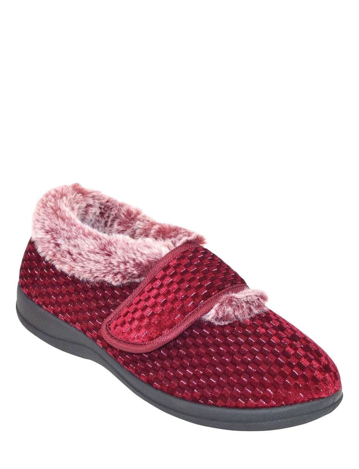 Chums Women's Touch Fasten Wide EE Fit Faux Fur Trim Bootee Slipper in Burgundy | Size: 6