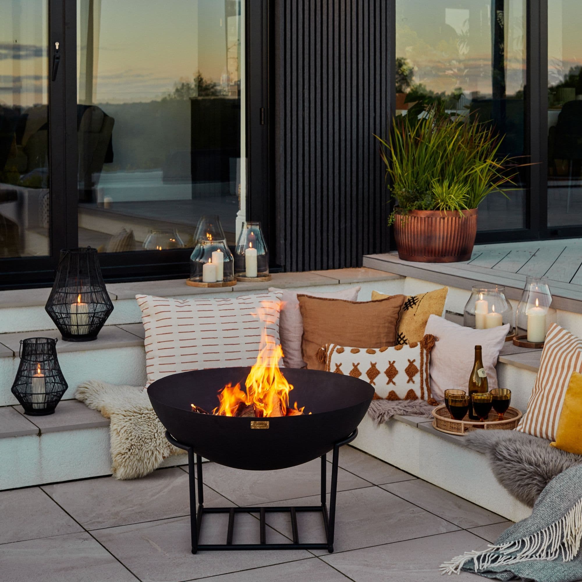 Outdoor Cast Iron Fire Pit on Stand Iron H45Cm W56Cm