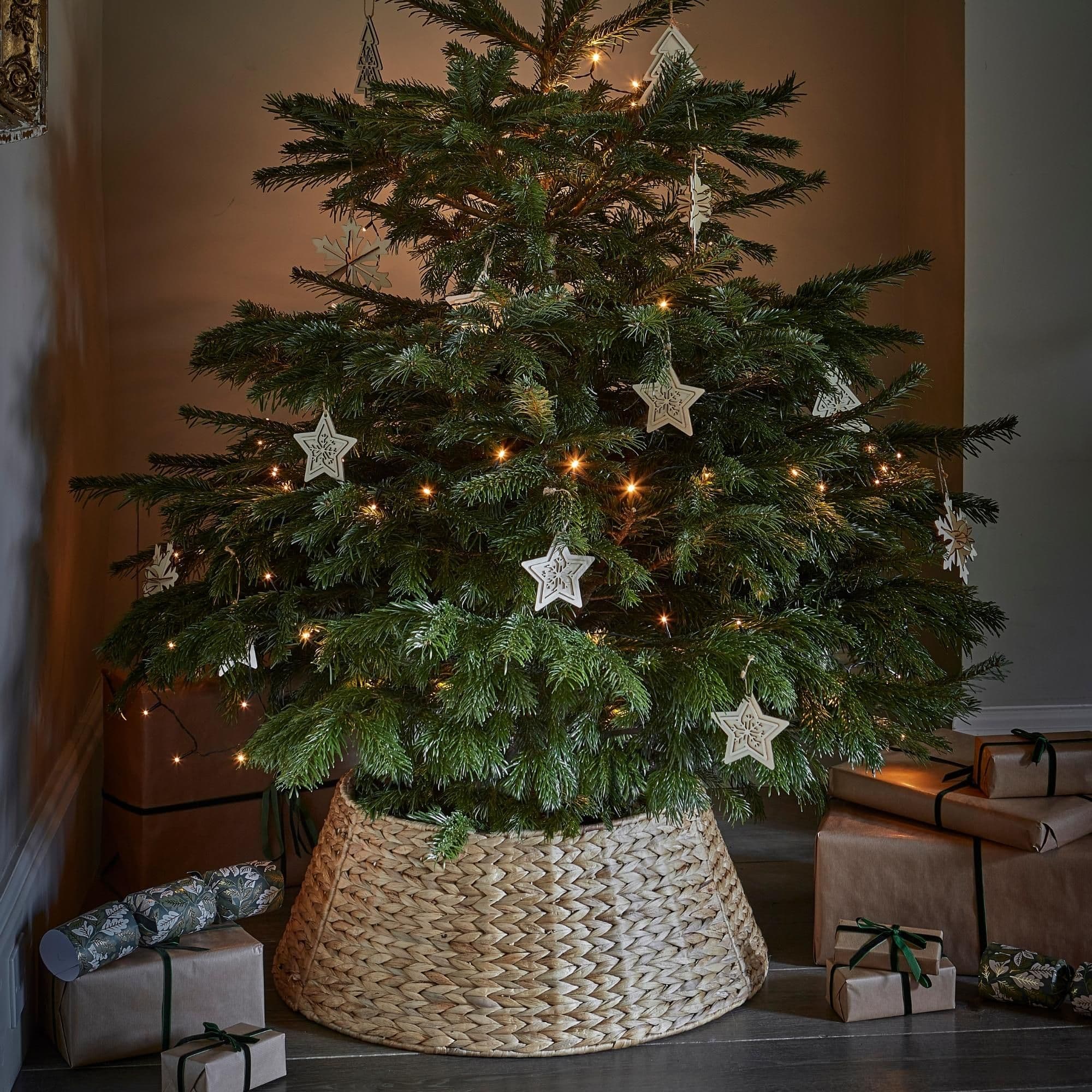 Water Hyacinth Foldable Round Tree Skirt H26cm W62cm