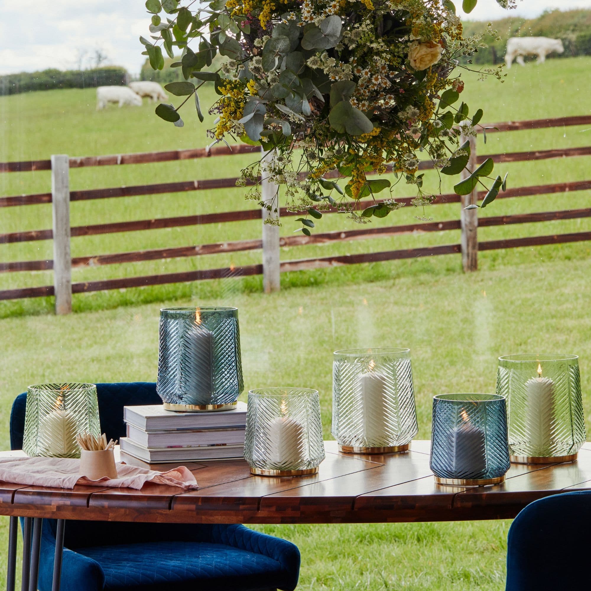 Elm Embossed Candle Holder Clear H20cm