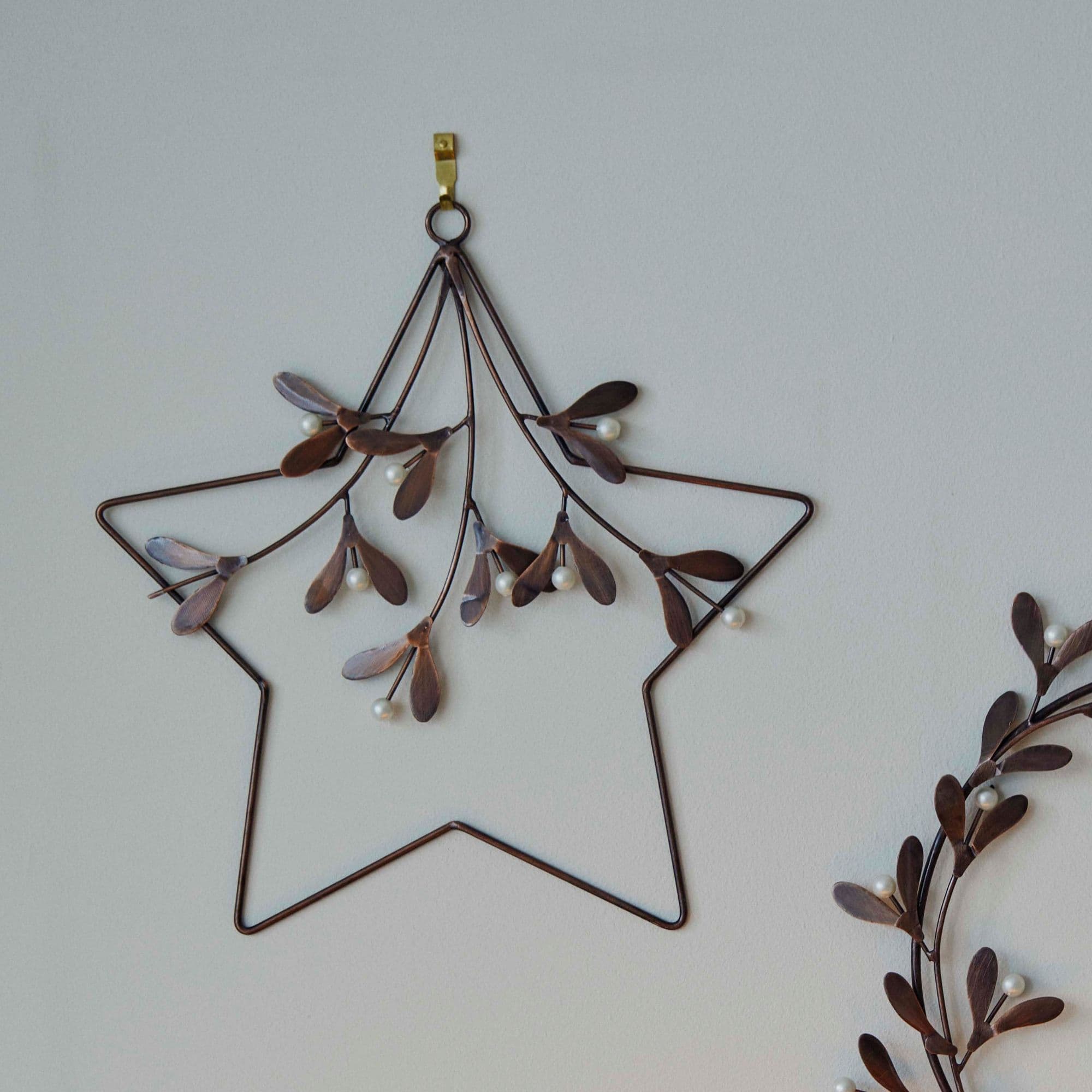 Antique Star Mistletoe Wreath W31cm