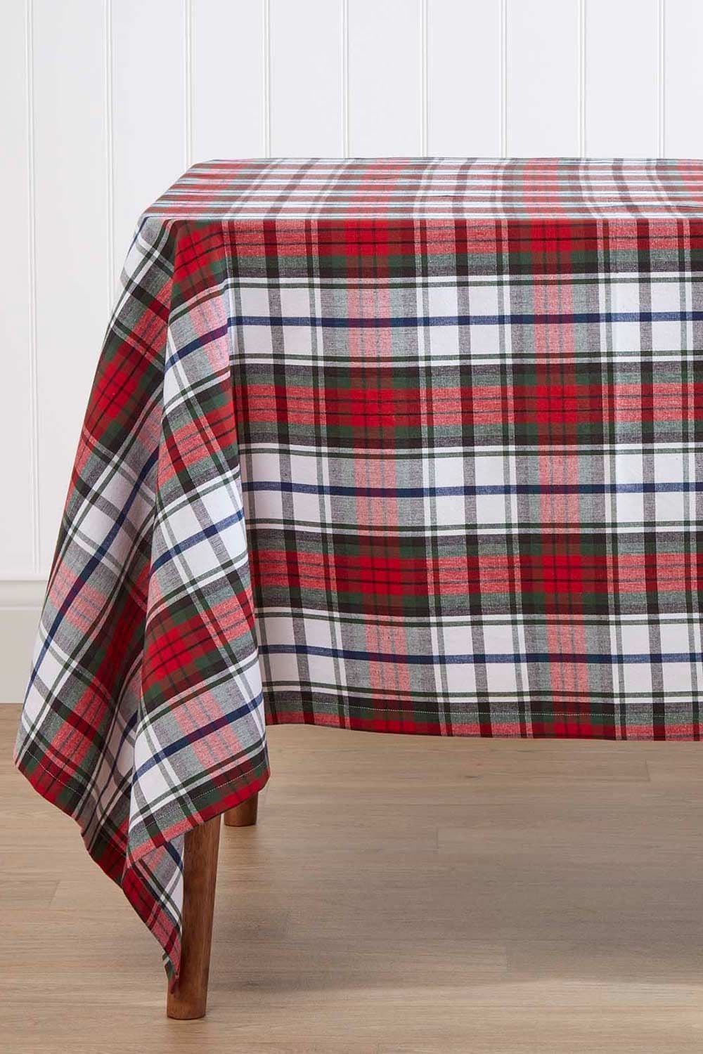 Macduff Tartan Christmas Tablecloth 137cm x 228cm