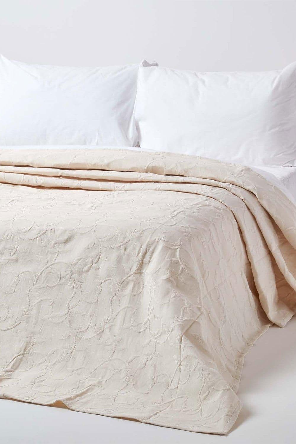 Cotton Rich Floral Pattern Bedspread