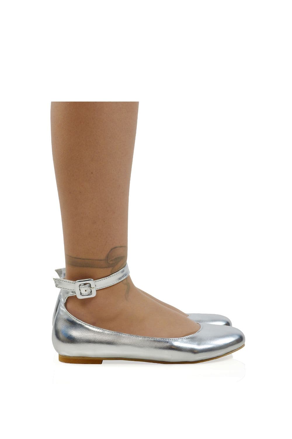 XY London Women's 'Kimmie' Flat Ballerina Pump Shoes with Ankle Strap in Metallic Silver | Size: 5