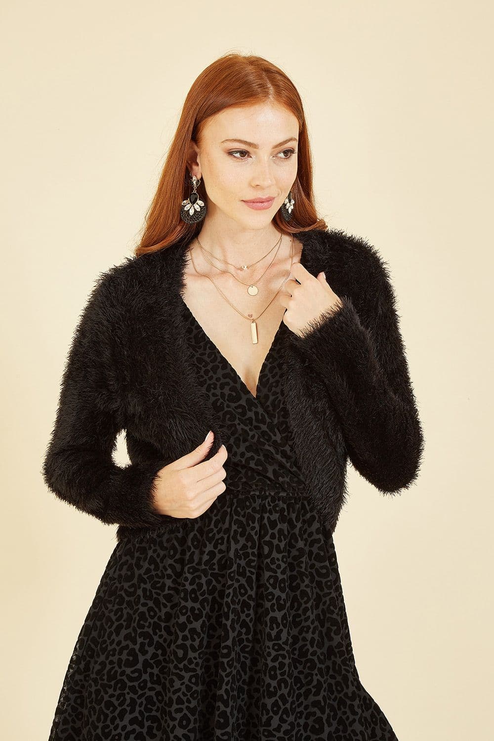 Yumi Women's Black Eyelash Knit Bolero | Size: Medium