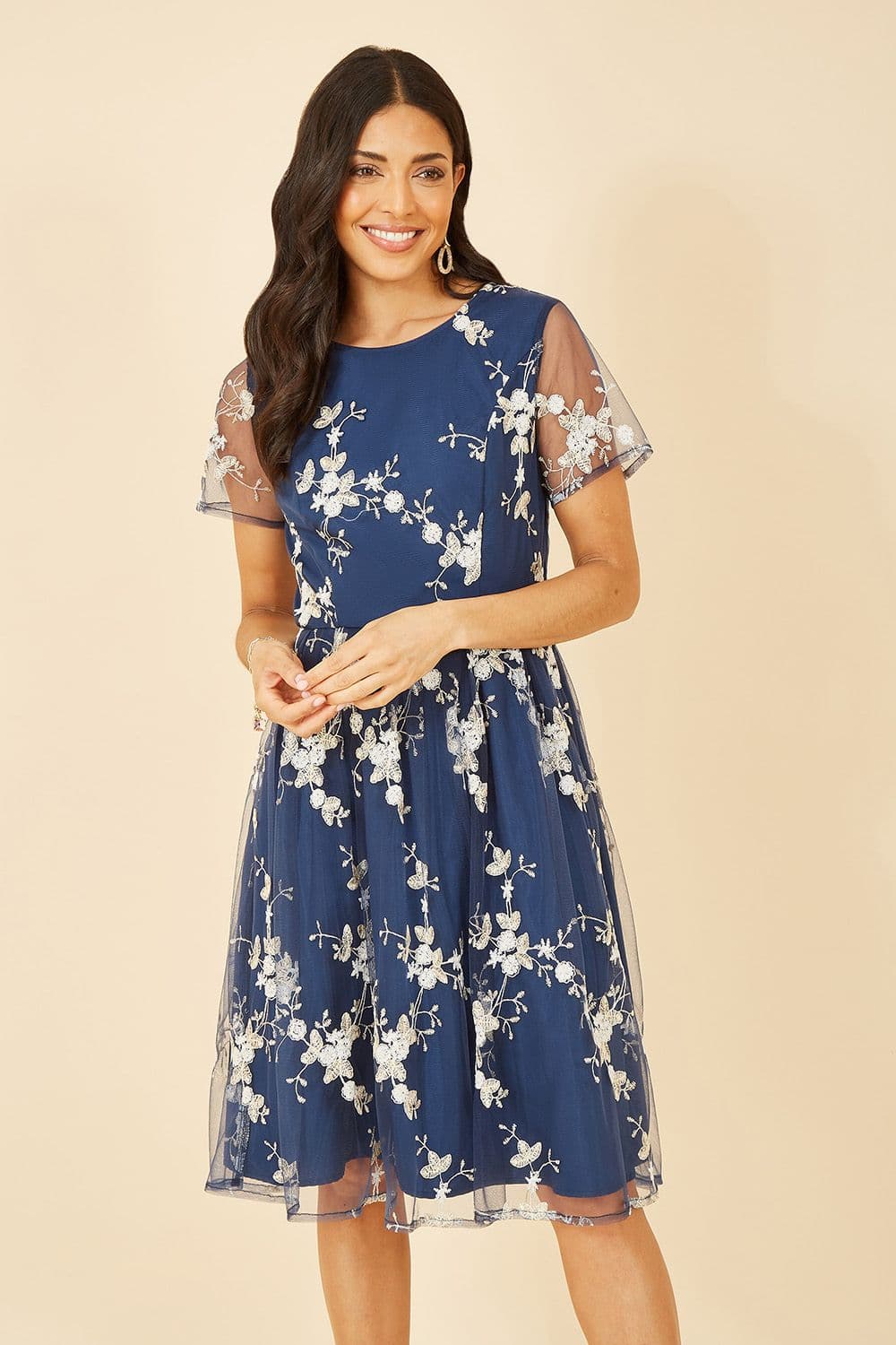 Yumi Women's Navy Embroidered Floral Skater Dress | Size: 22