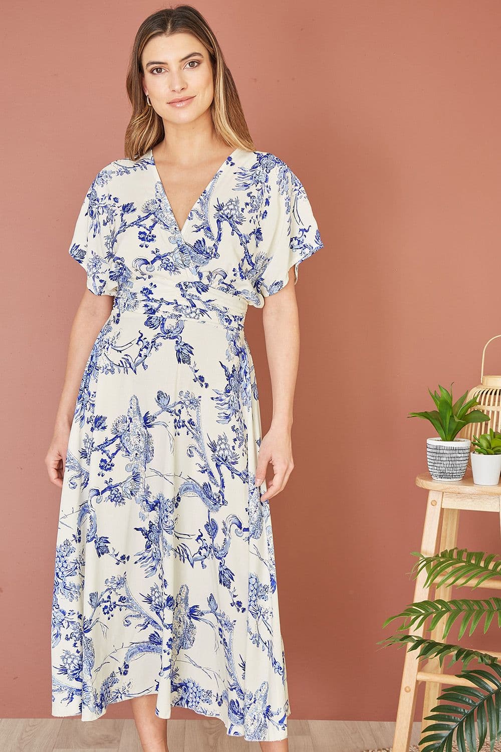 Blue And White Print Ruched Waist Kimono Midi Dress