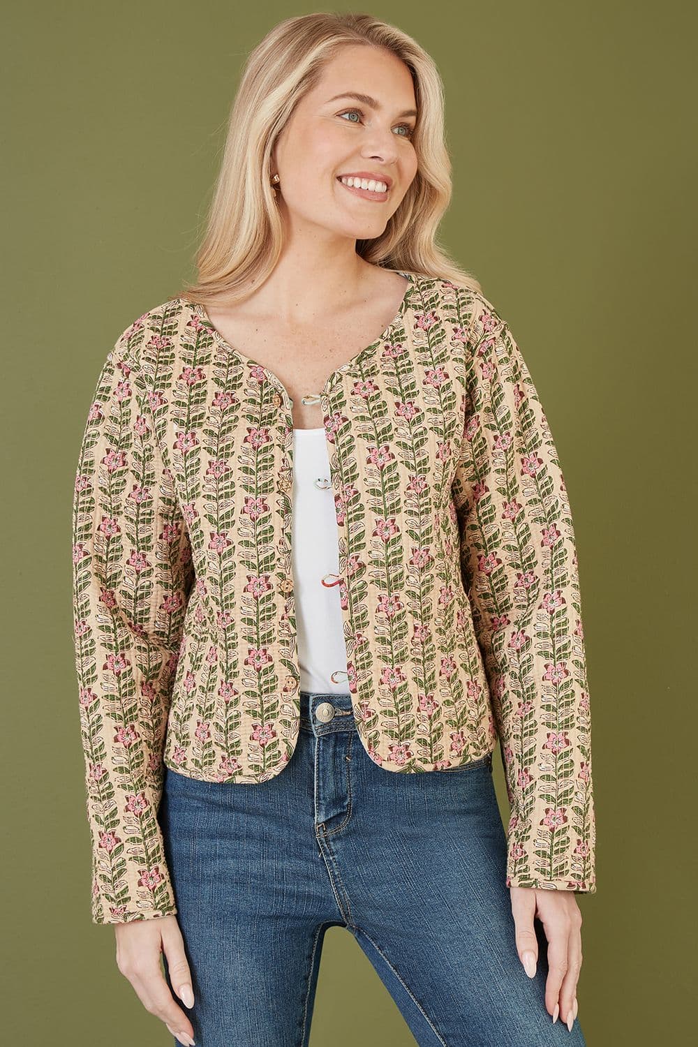 Yumi Women's Blue Floral Print Reversible Cotton Cropped Quilted Jacket in Stone | Size: 8