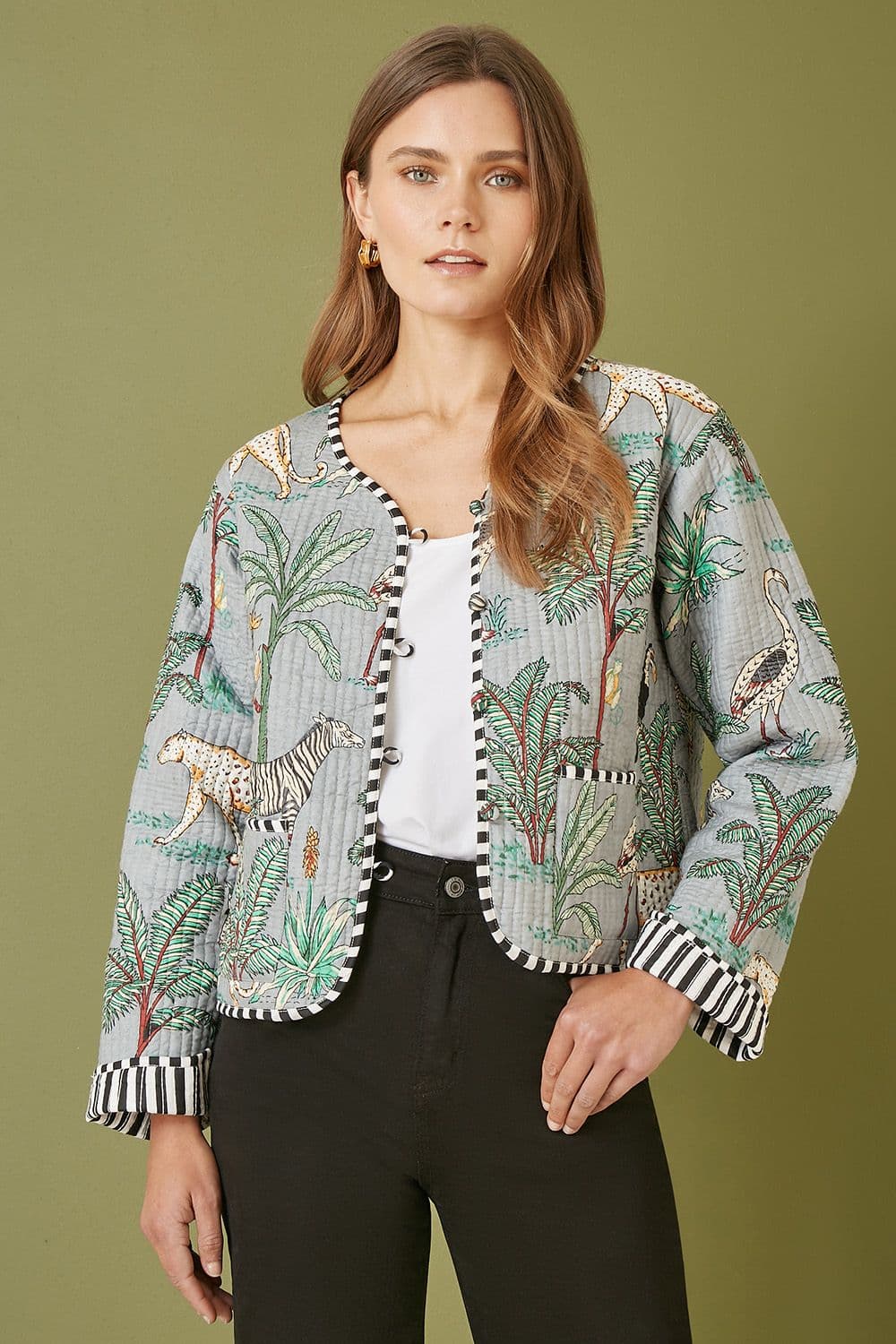 Yumi Women's Grey Animal Print Reversible Cotton Cropped Quilted Jacket | Size: 10