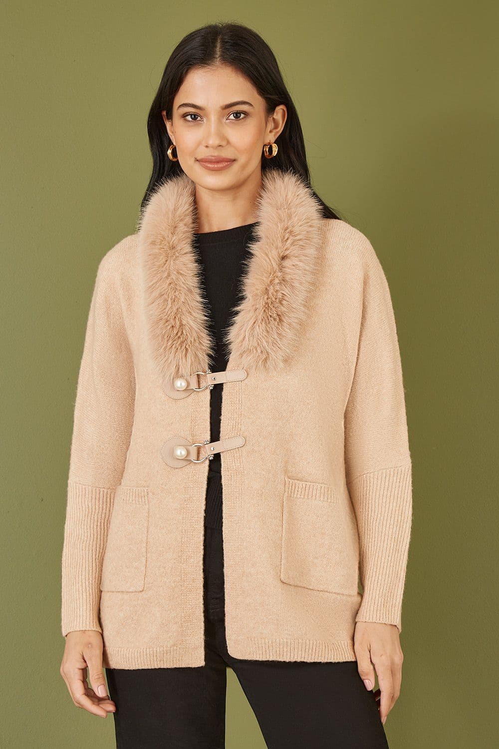 Yumi Women's Oatmeal Cardigan With Detachable Fur Collar Trim in Beige | Size: S/M