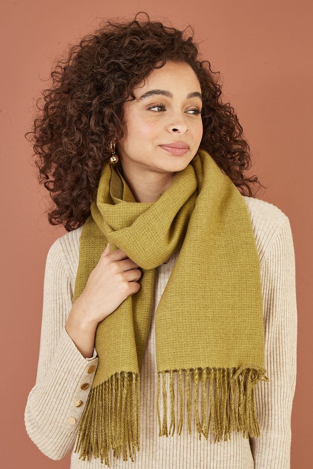 Yumi Women's Green Two Tone Soft Scarf