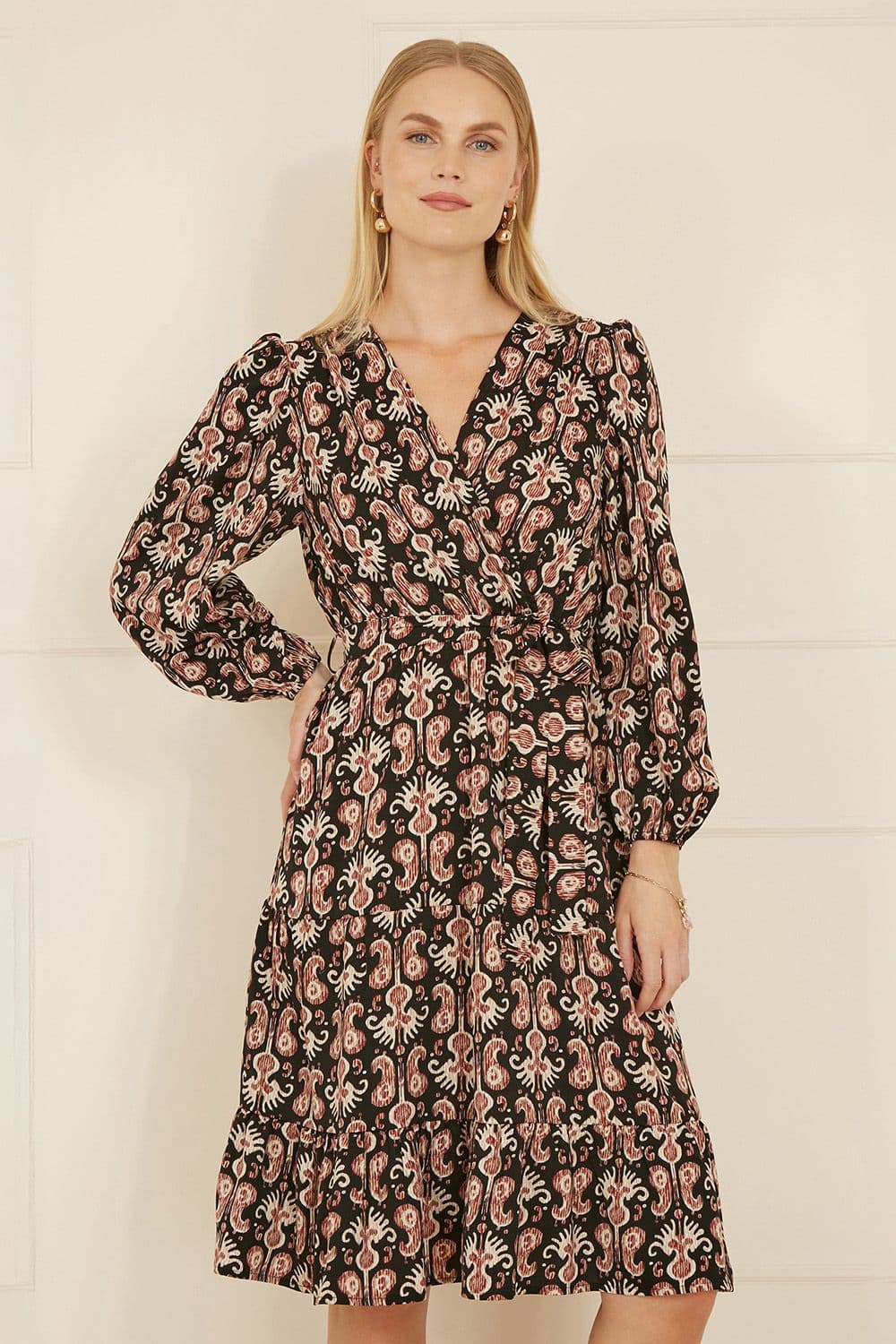 Yumi Women's Black Ikat Long Sleeve Skater Dress | Size: 10