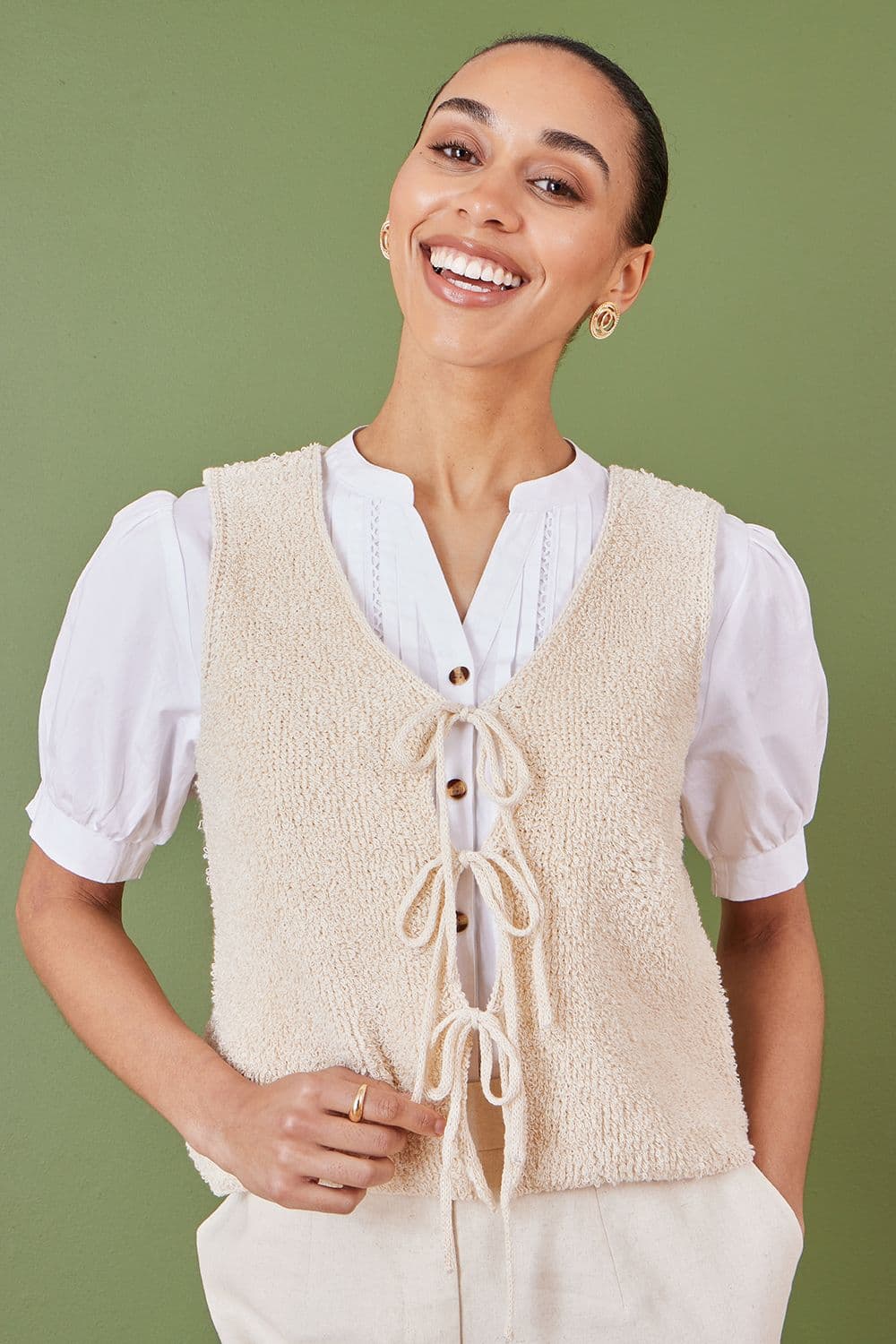 Yumi Women's Beige Knitted Tie Detail Knitted Waistcoat | Size: Large
