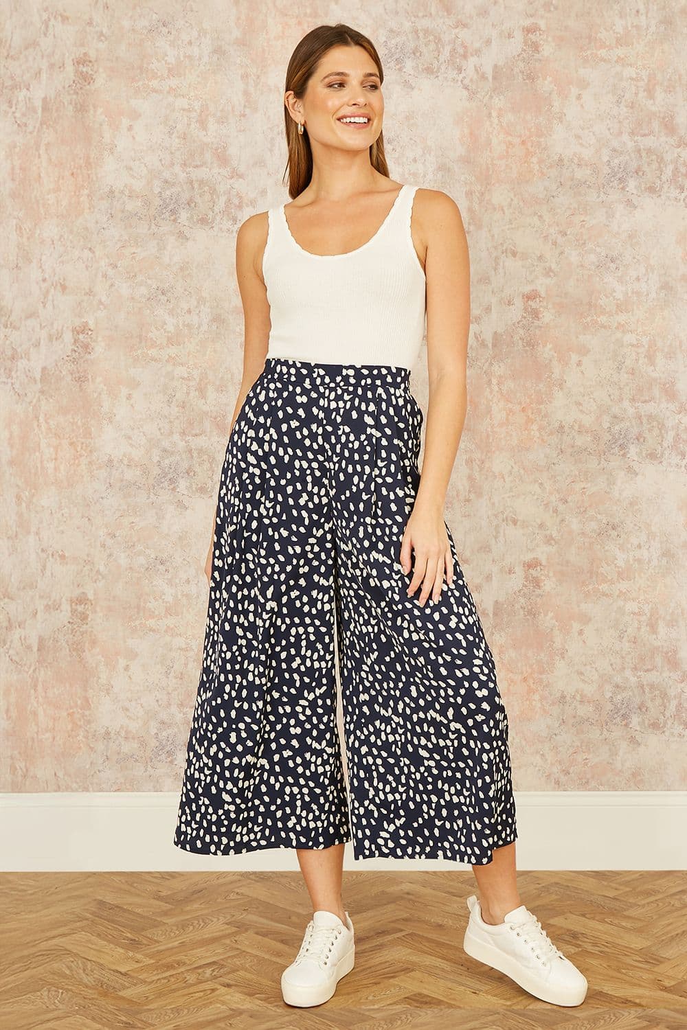 Yumi Women's Navy Dash Print Culottes | Size: 10