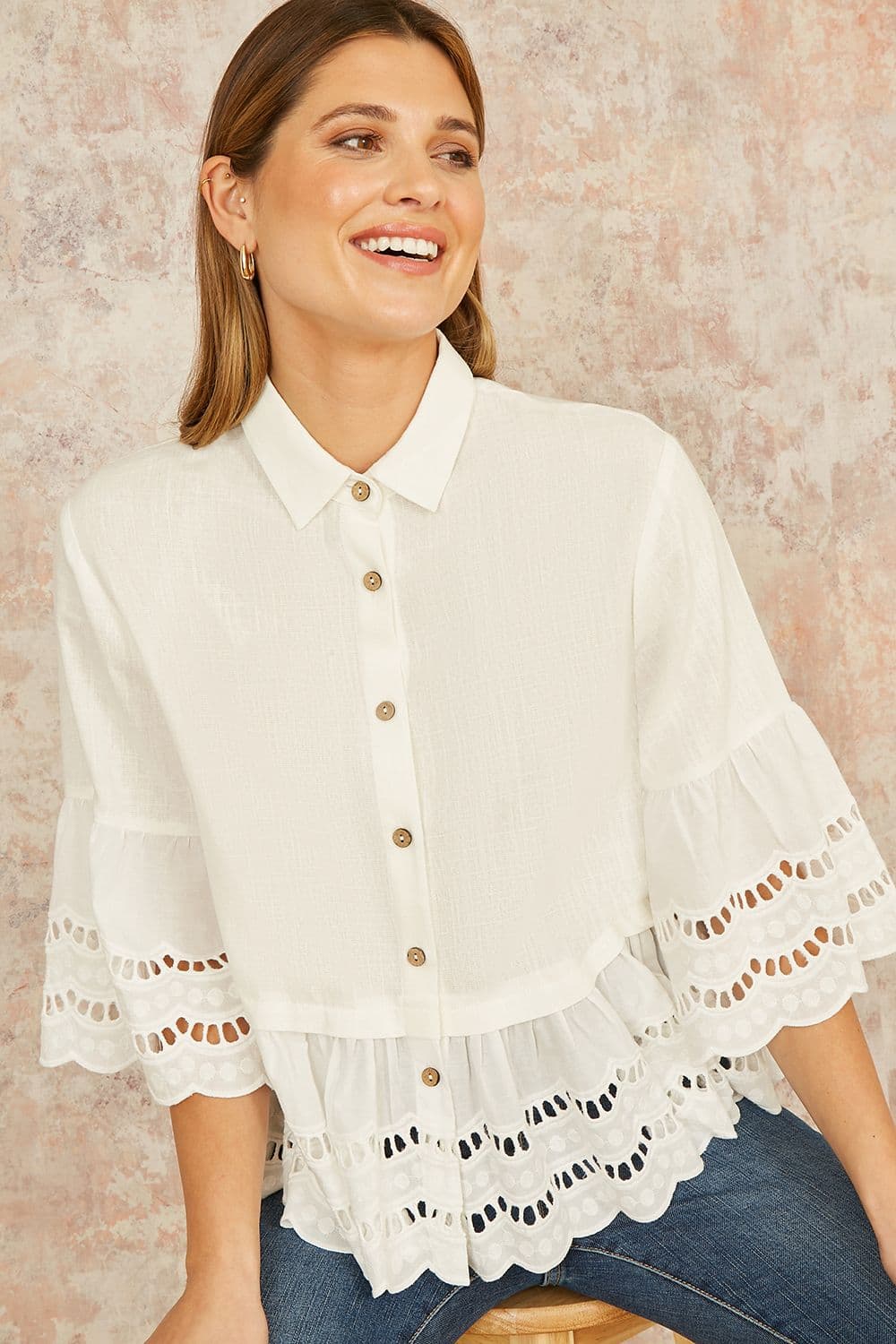 Yumi Women's White Linen Relaxed Shirt With Scallop Trims | Size: 14