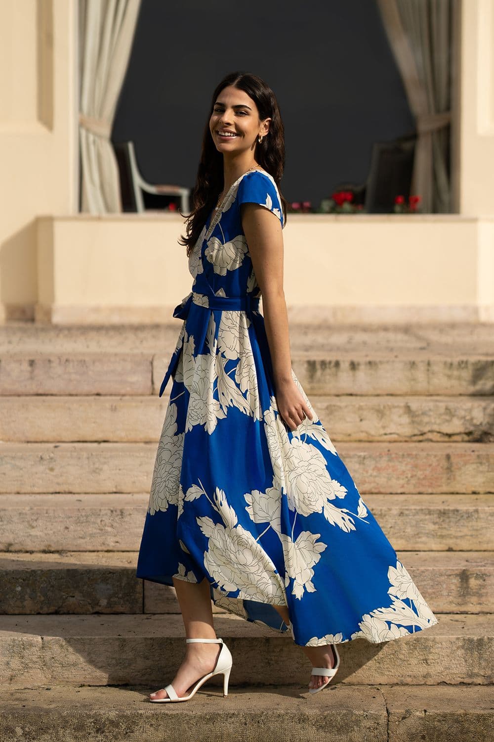 Yumi Women's Blue Blossom Print Wrap Midi With Dipped Hem | Size: 24