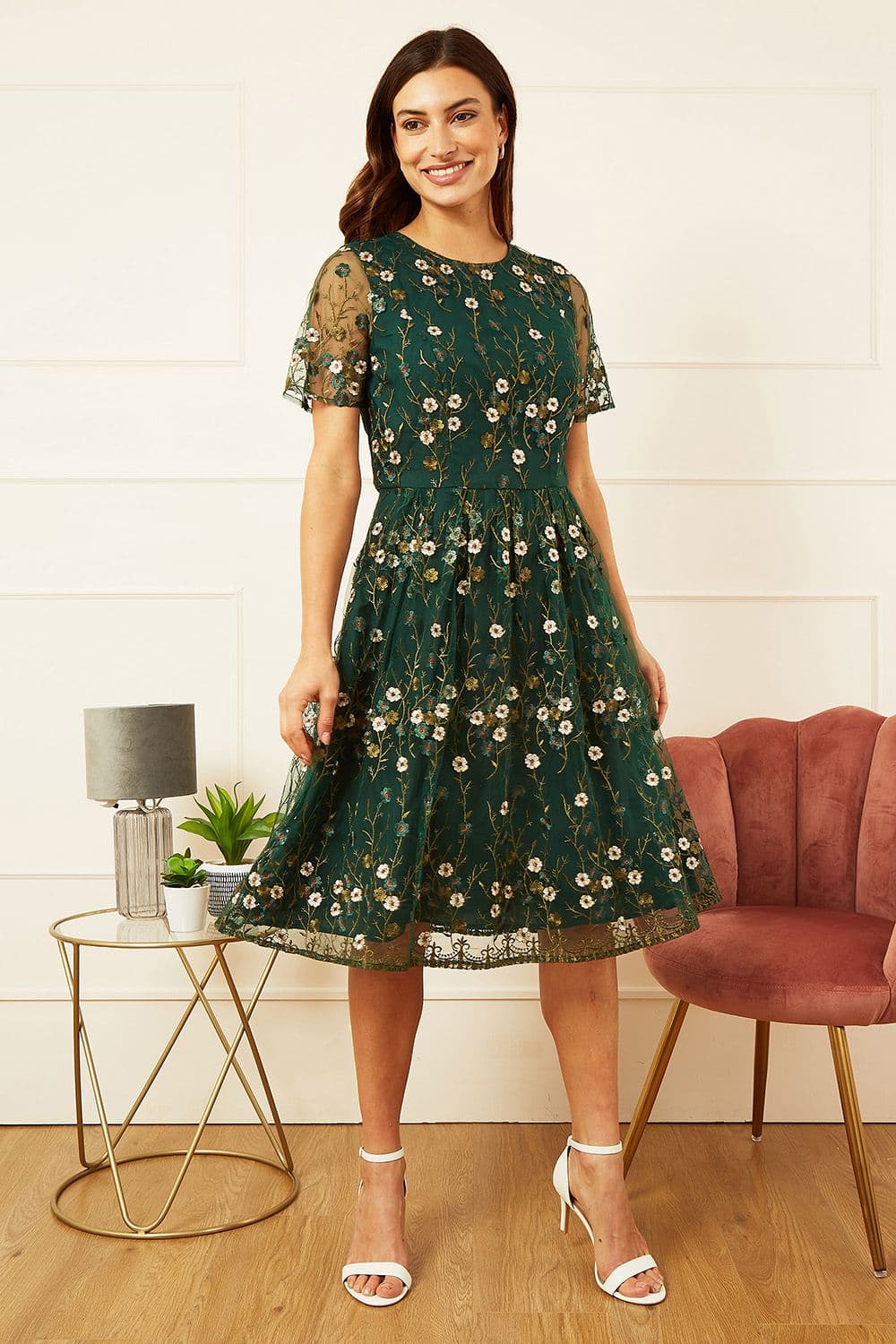 Yumi Women's Green Embroidered Floral Skater Dress | Size: 18