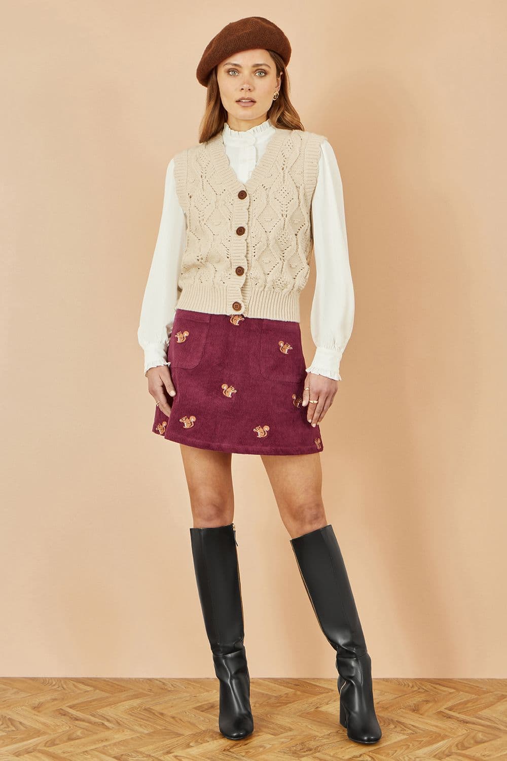Yumi Women's Burgundy Corduroy Embroidered Squirrel Mini Skirt | Size: 10