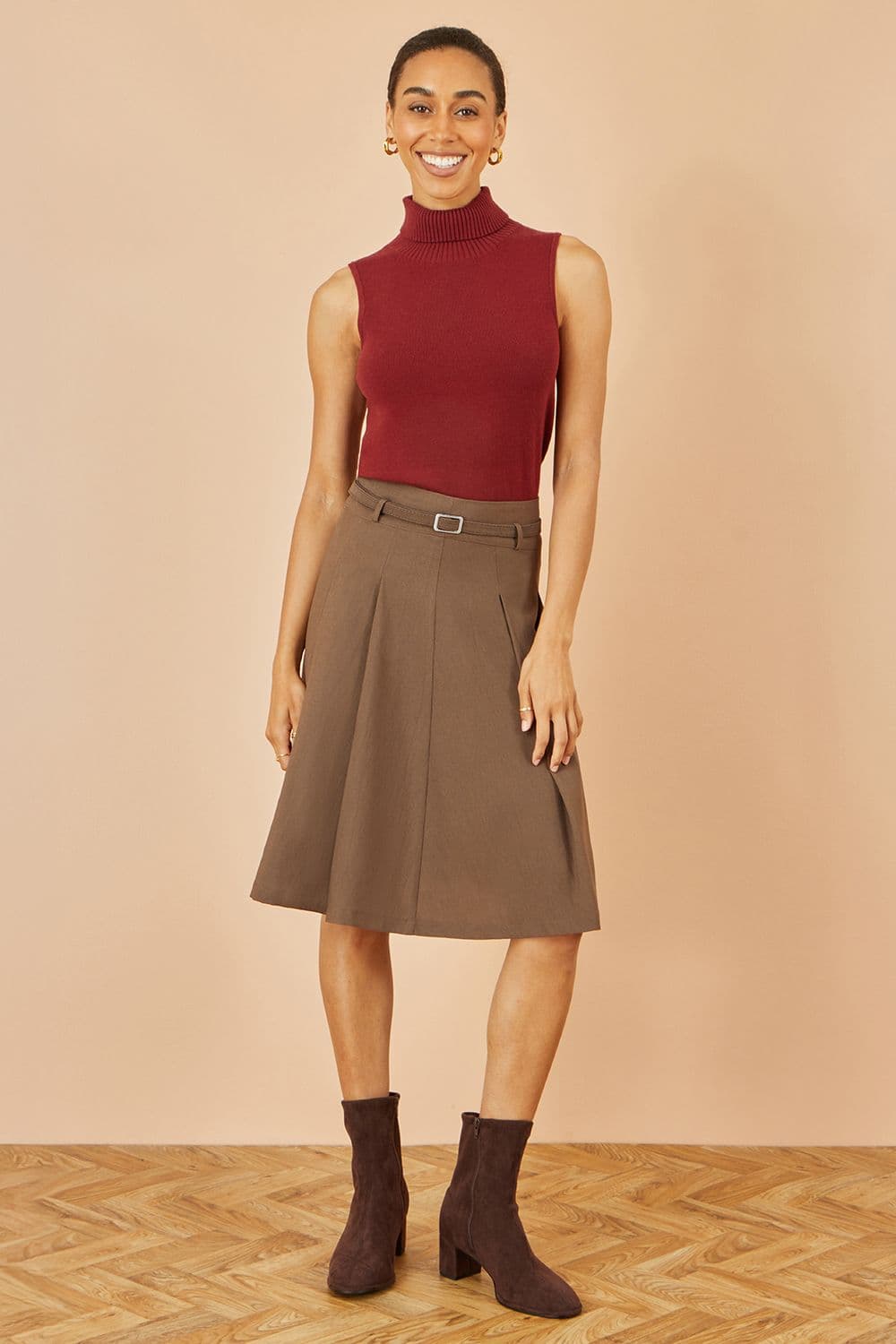 Yumi Women's Brown Pleated Midi Skirt With Matching Belt | Size: 12
