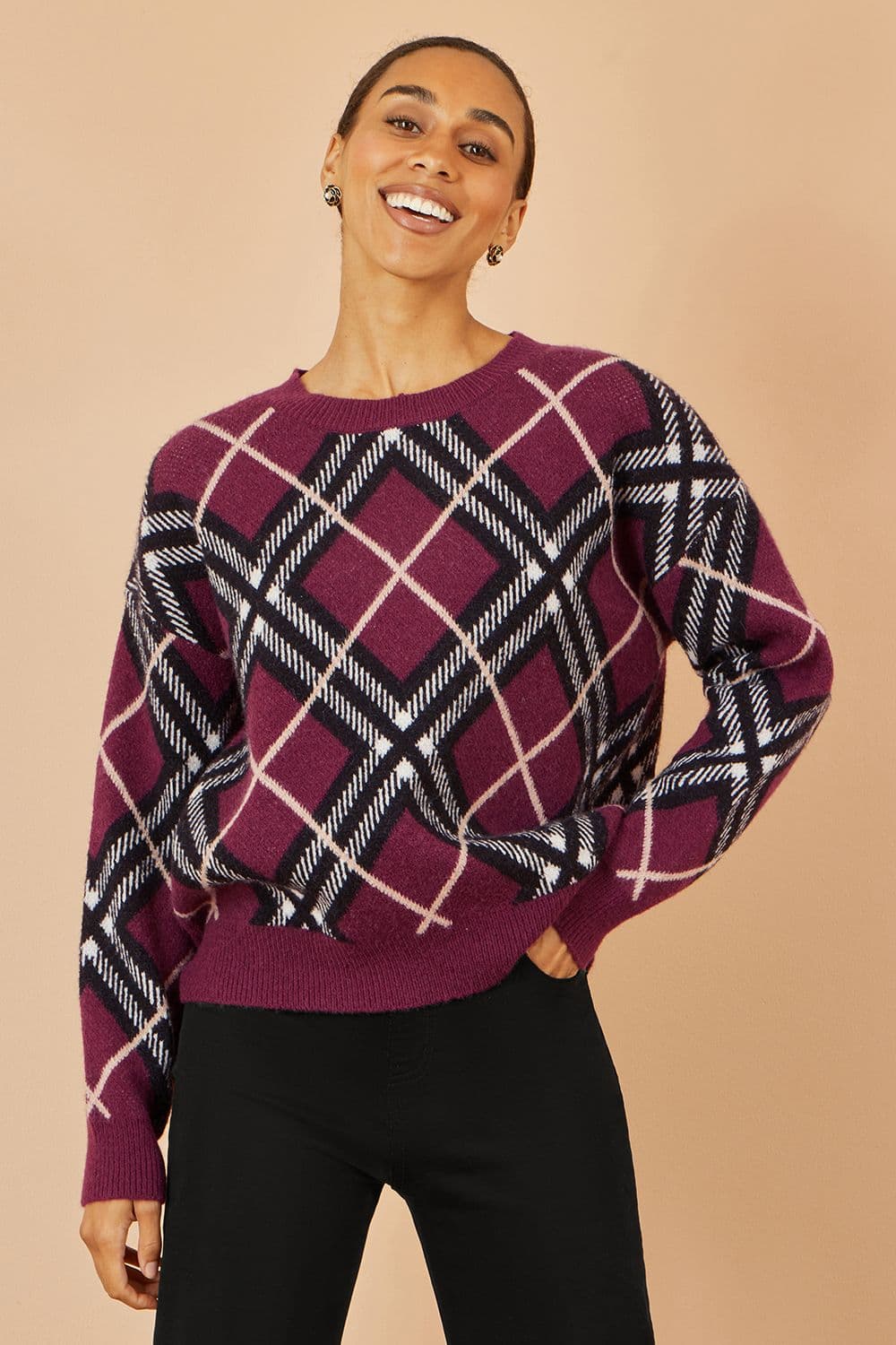 Yumi Women's Burgundy Argyle Check Relaxed Jumper | Size: S/M