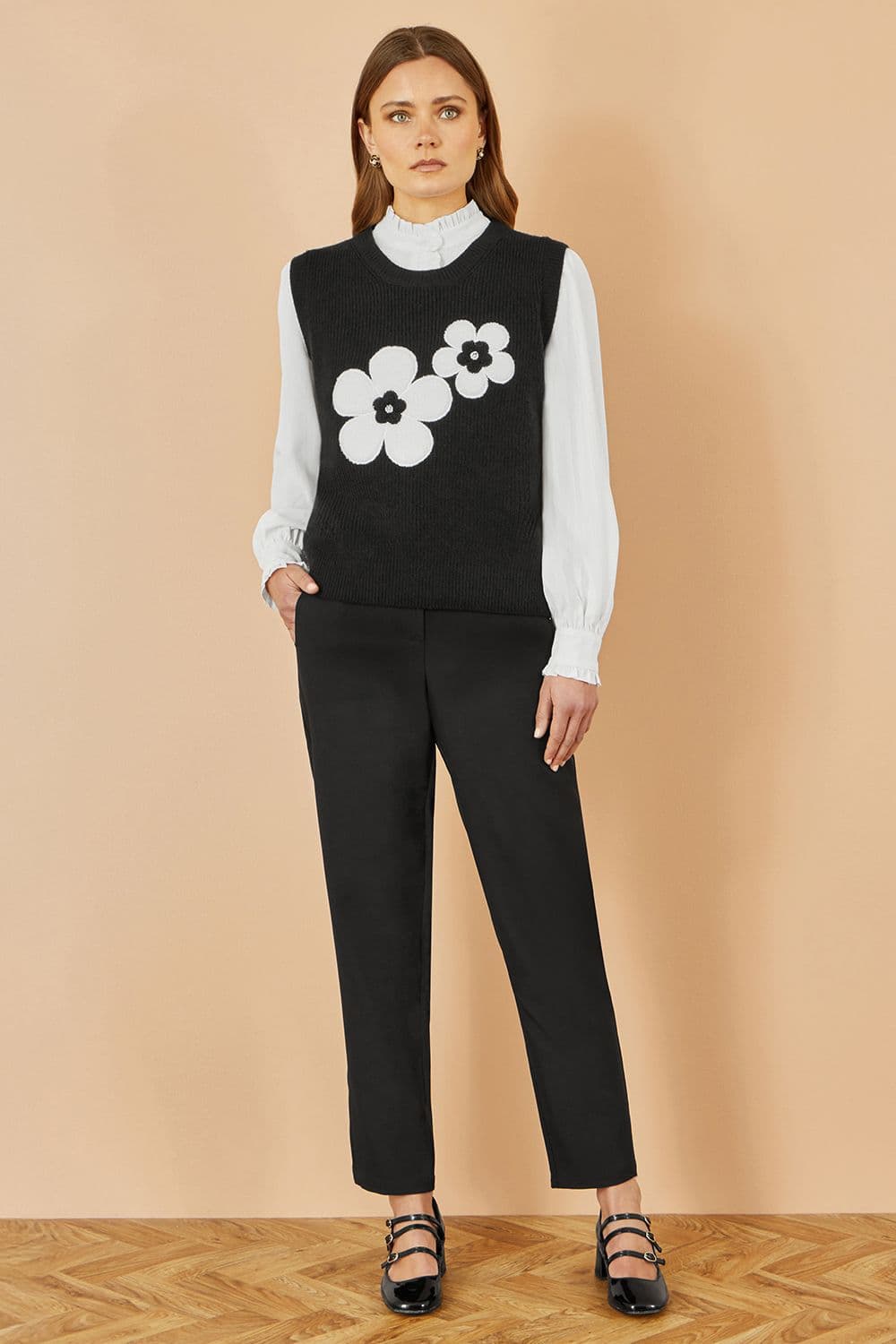 Yumi Women's Black Tailored Cigarette Trouser | Size: 8