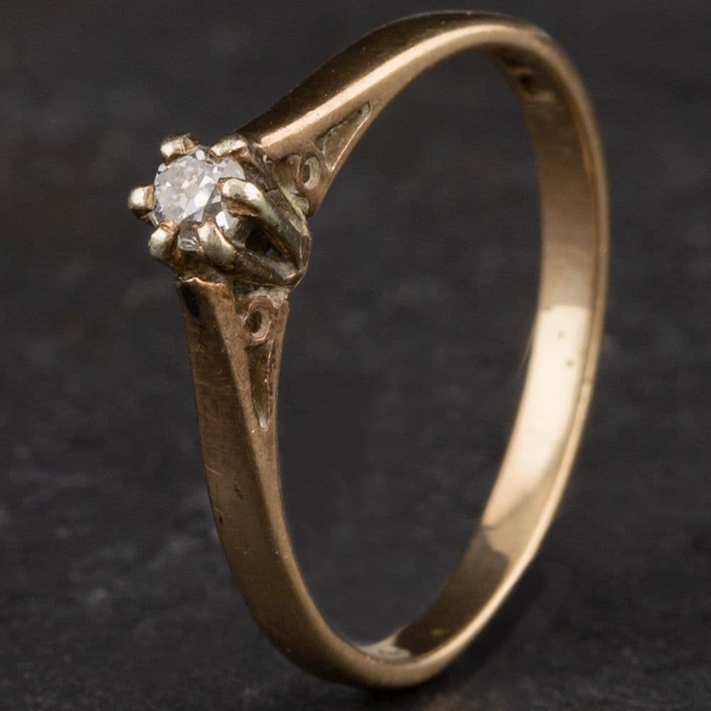 Preloved 9ct Yellow Gold Diamond Solitaire Ring